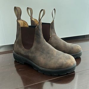 Blundstone 585 boots